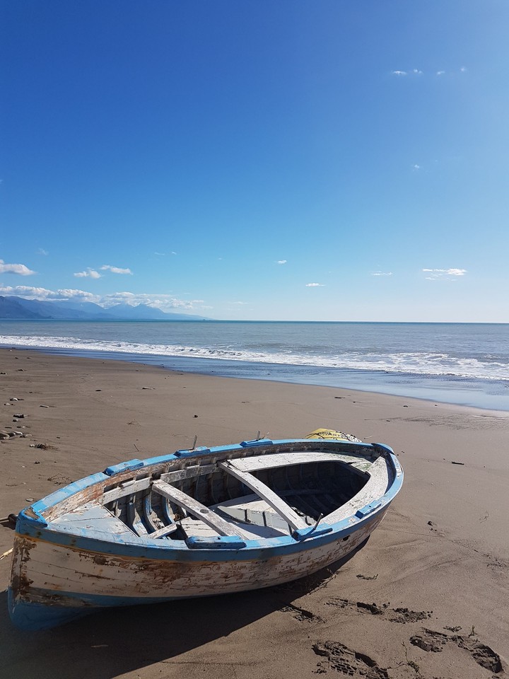 barca in spiaggia
