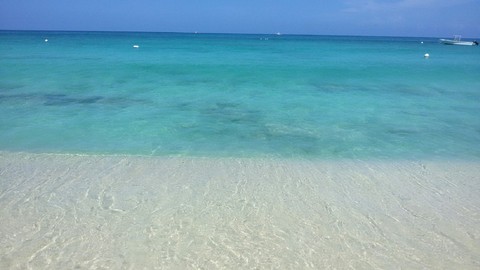 cristal caribbean sea