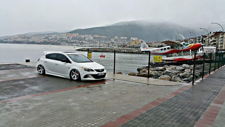 Opel Astra Sport