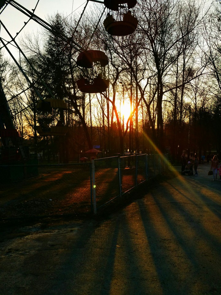 город