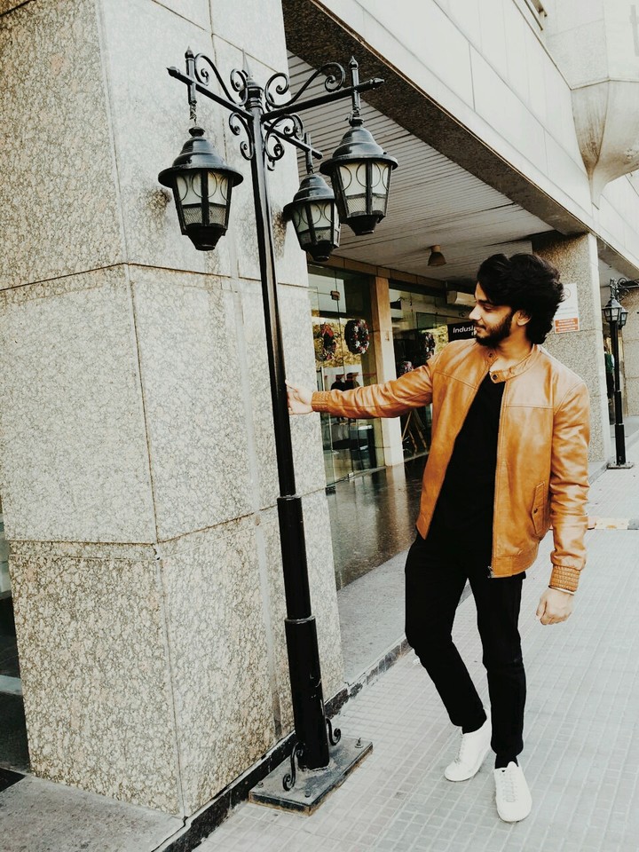 fashion pole