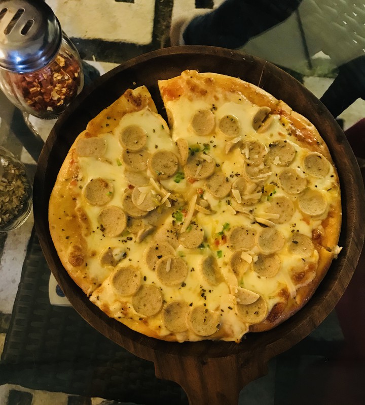 Aunty pizza