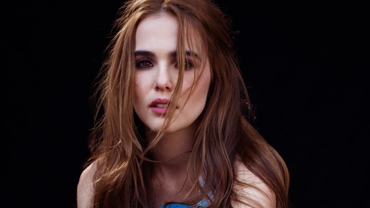 zoey-deutch-2017-4k-