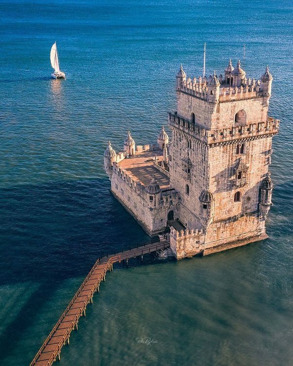башня