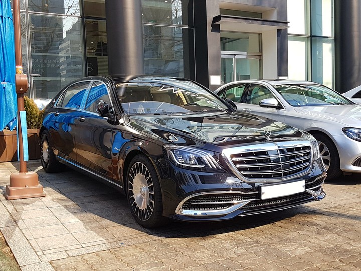 Mercedes Benz Maybach 2018