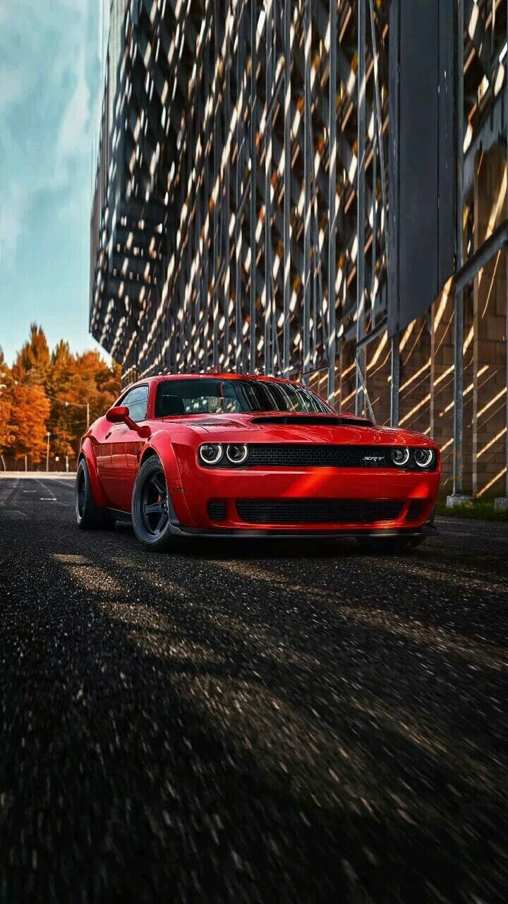 √