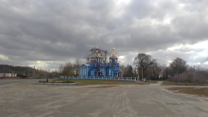 тучи над храмом