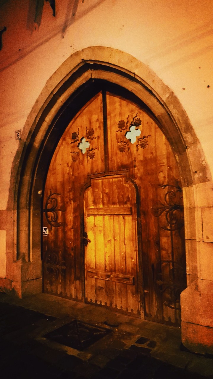 #secretly #door