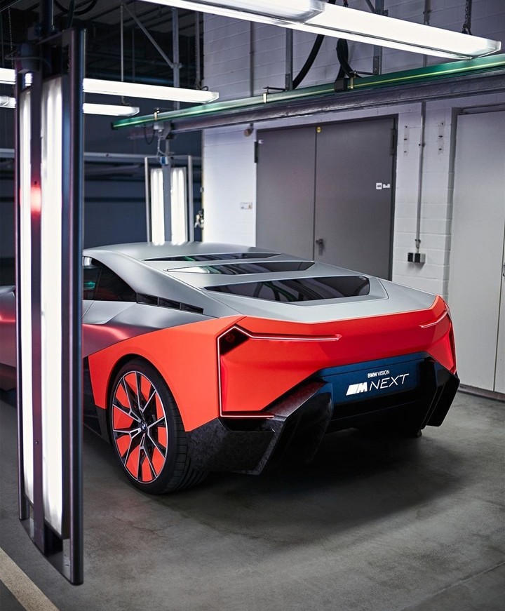 bmw M next