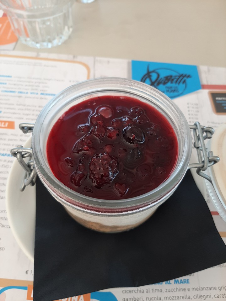 cheesecake ai frutti di bosco