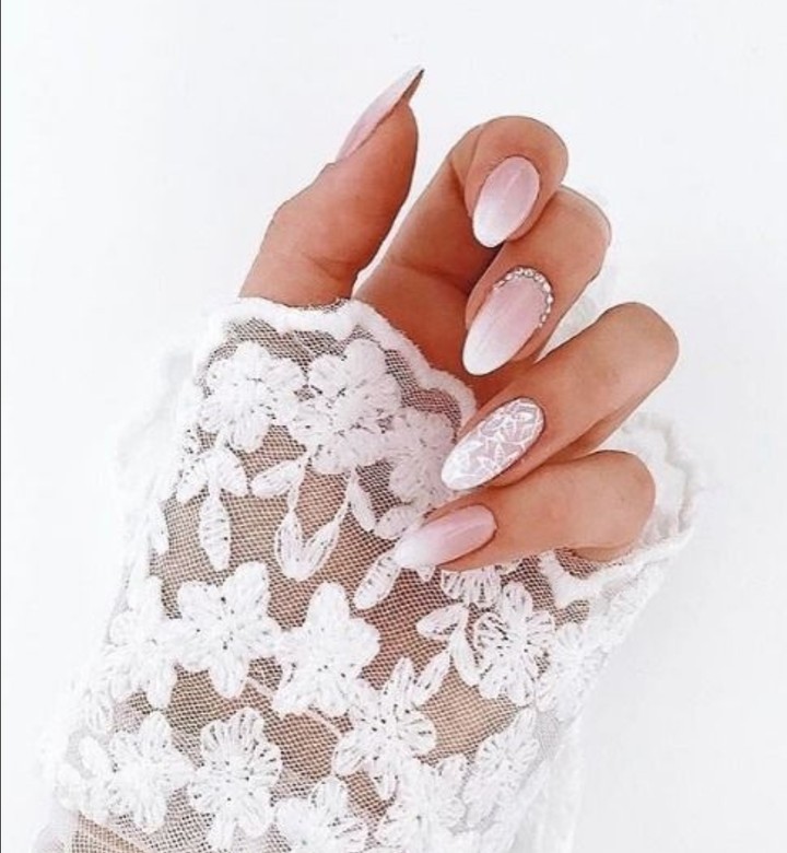 nails