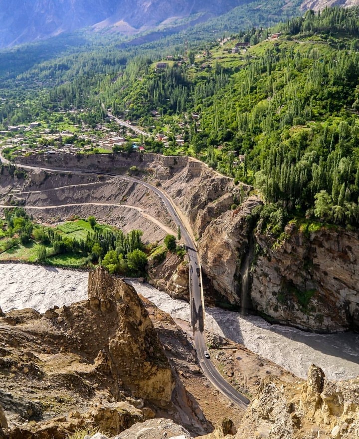 PAKISTAN'S BEAUTY