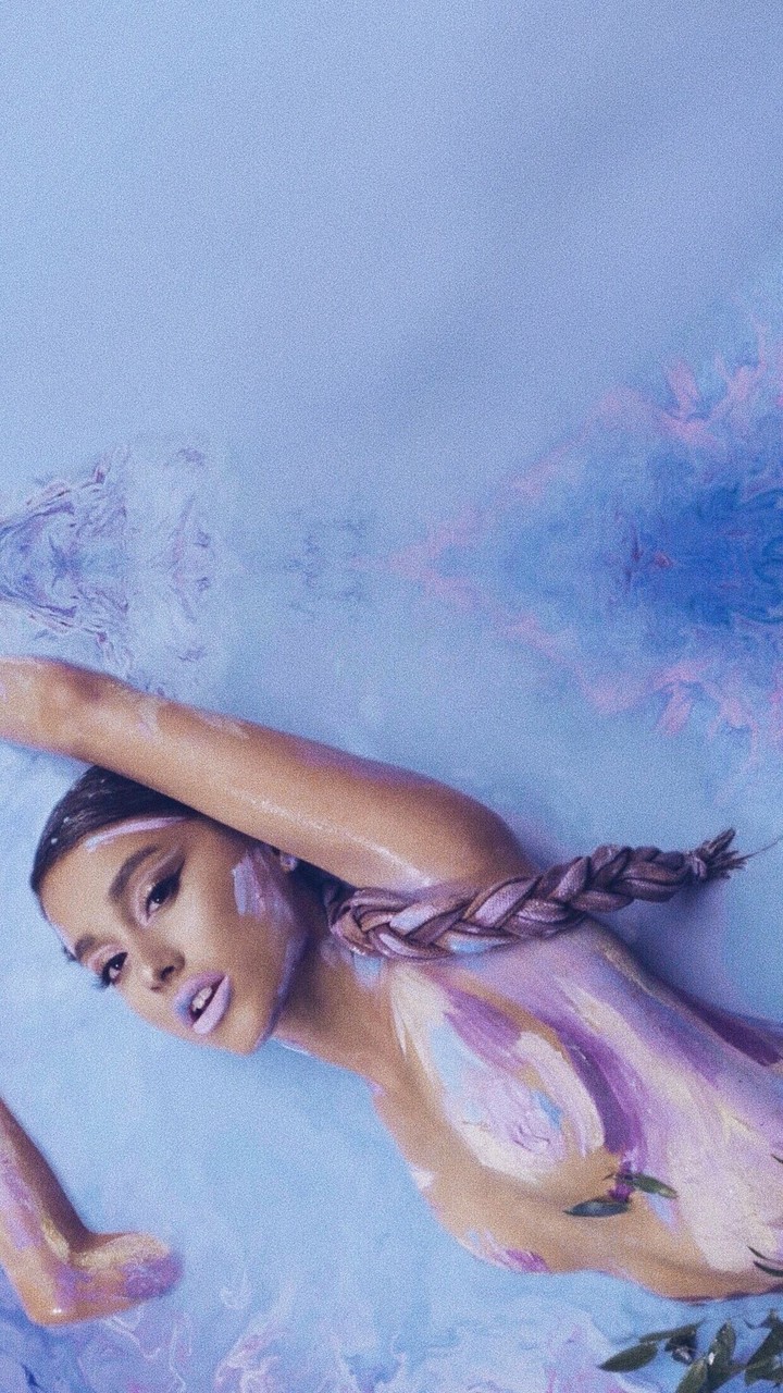 Ariana Grande - God is a Woman
