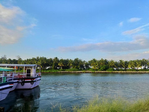 House Boat