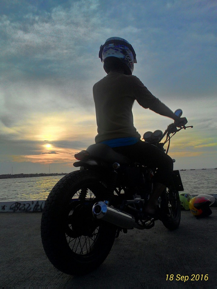 bike at harbor