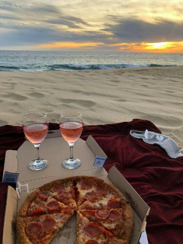 PIZZA PLAYA VINO NATURALEZA