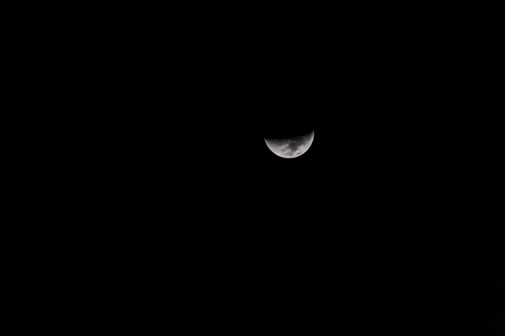 let's reach to the moon