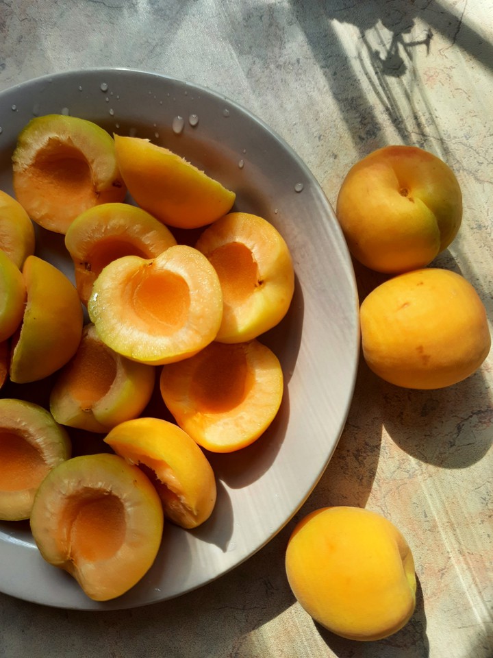 apricot