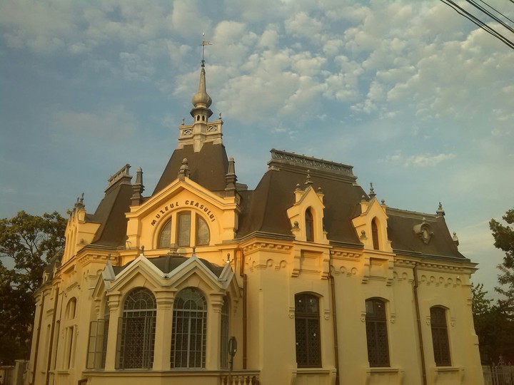 House of clocks, Romania
