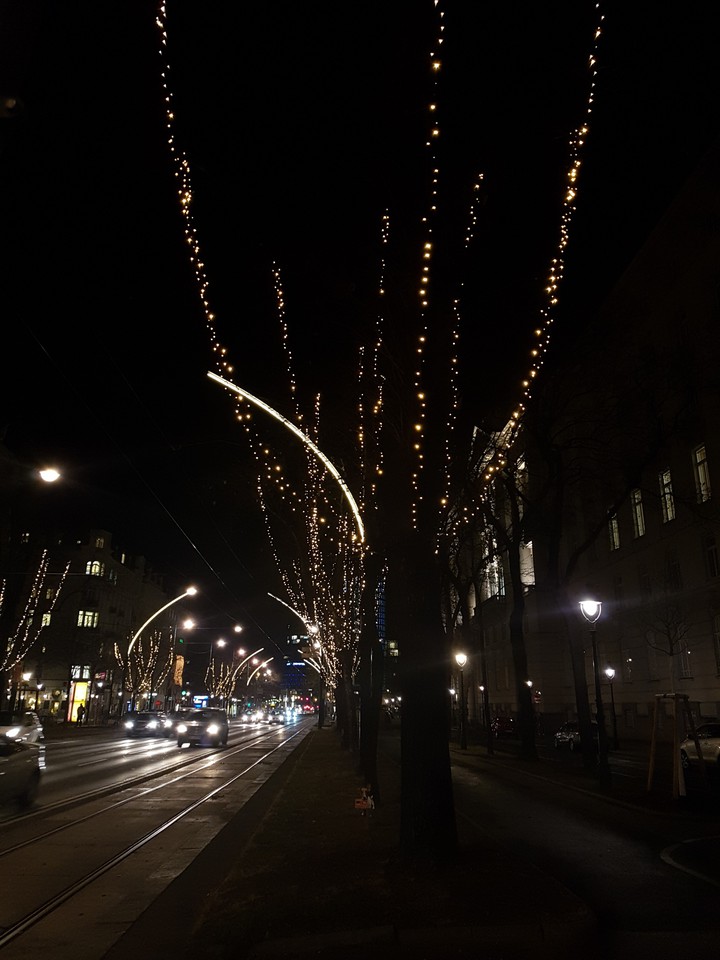 Christmas کریسمس Weihnachten