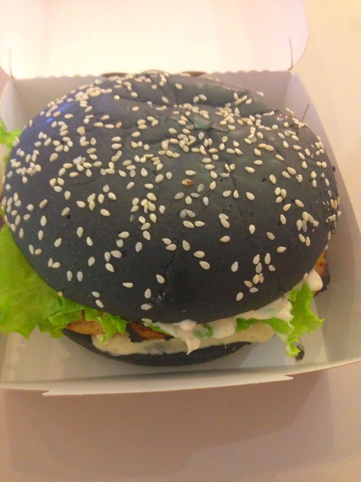 black hamburger