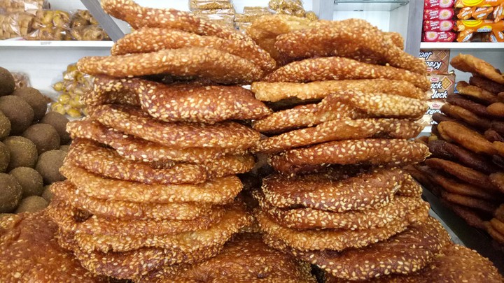 Adhra