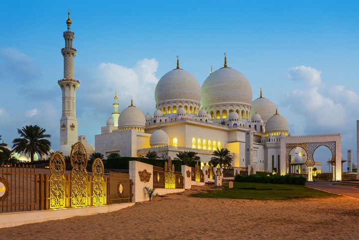 Masallah : The beautiful masjid in Dubai