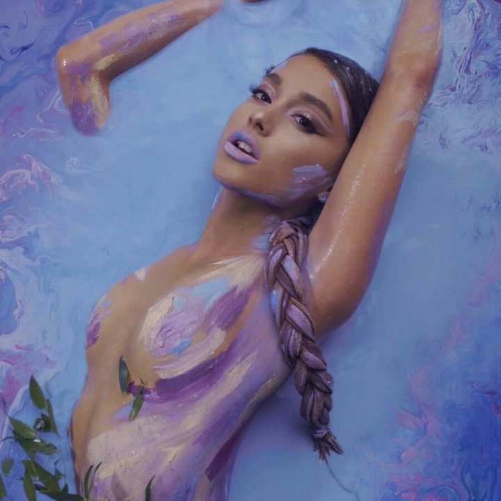 ✨ GOD IS A WOMAN ✨
