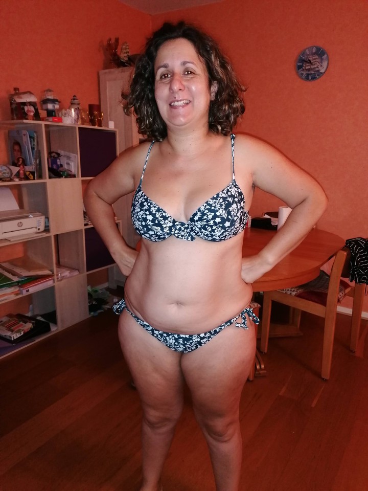 femme sexy en maillot de bain