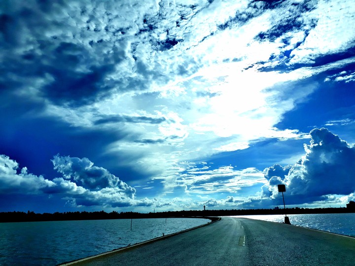 Street Day In The Sea & Blue sky