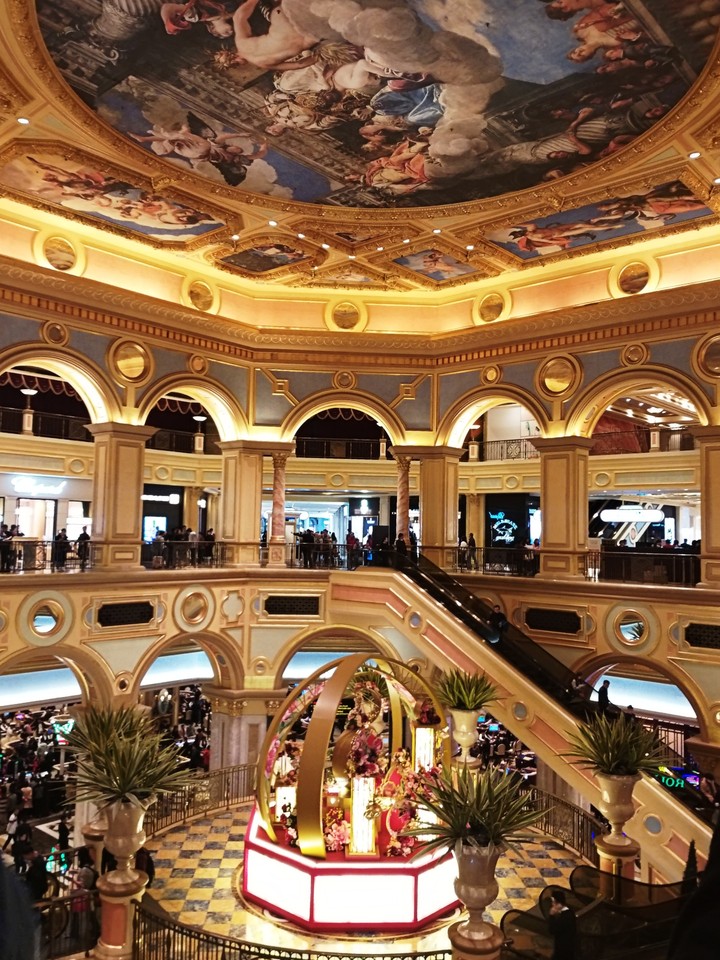 gold hotel