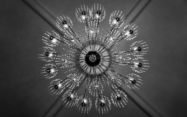 Chandelier's geometry