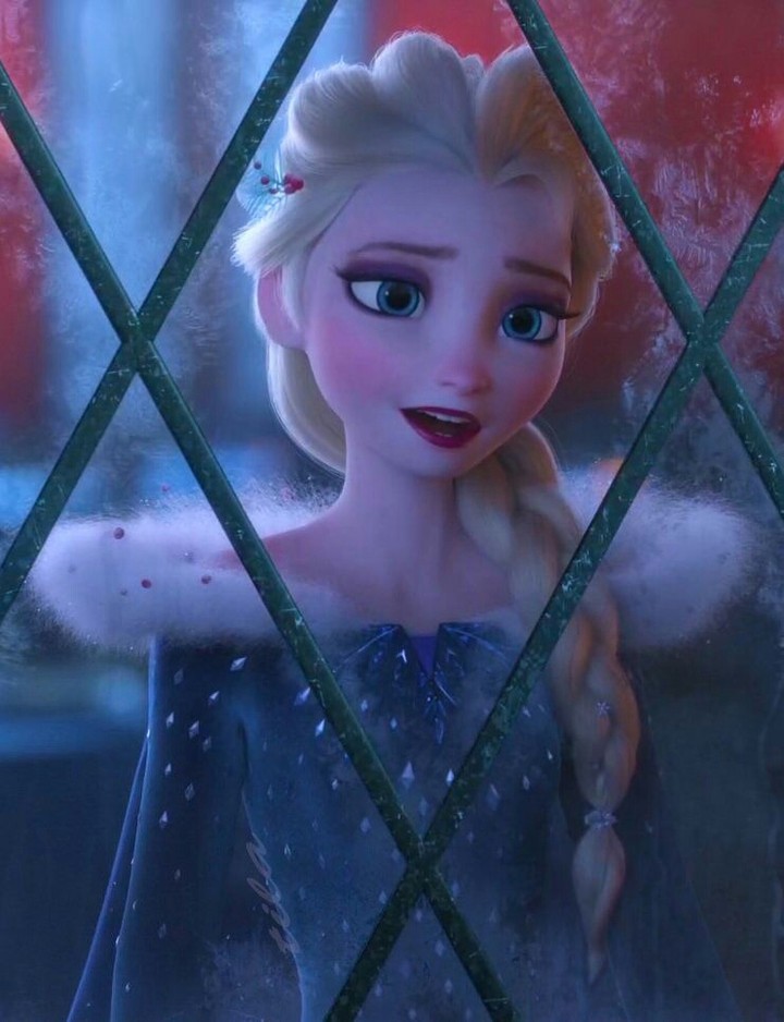 Queen Elsa olaf's frozen adventure