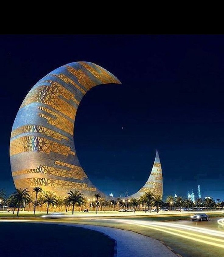 *MOON•TOWER•DUBAI*