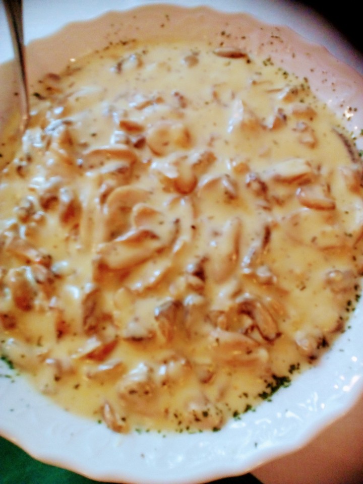 Pfifferlinge und Piltze.