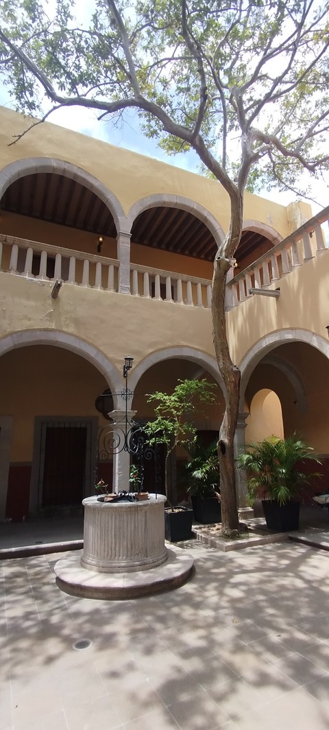 тапети Arcade, courtyard