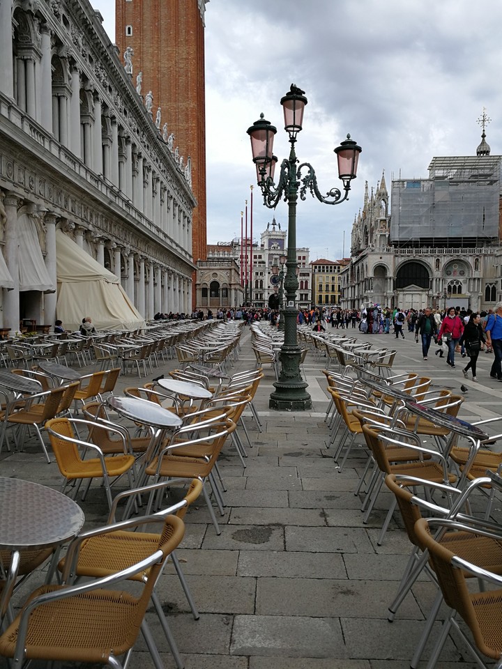 venice open cafe