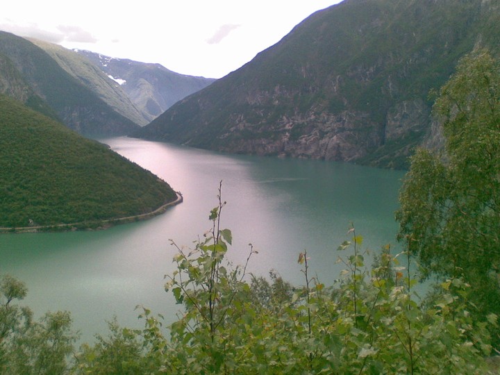 Årdalsvattnet