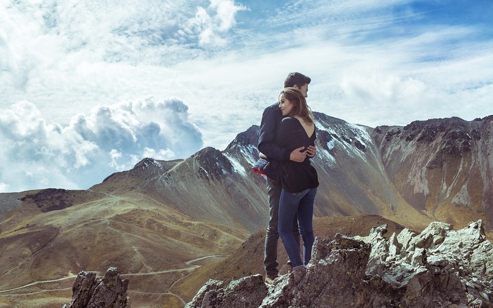 Couple Mountains Hugging Woman Man