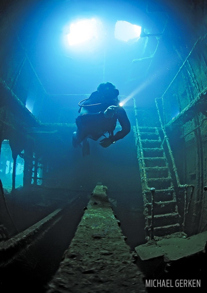 titanic (interior)