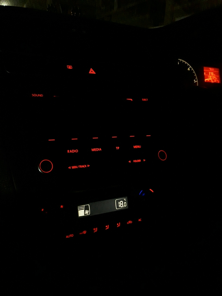 volkswagen RCD 310 audio system