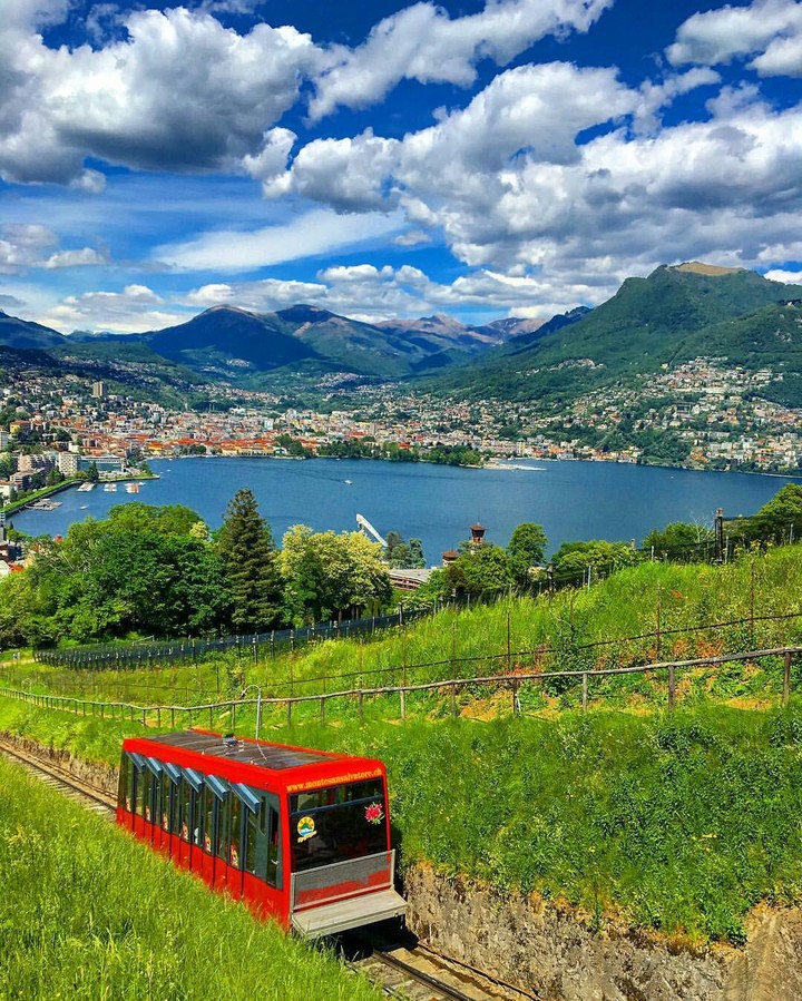 hilly train