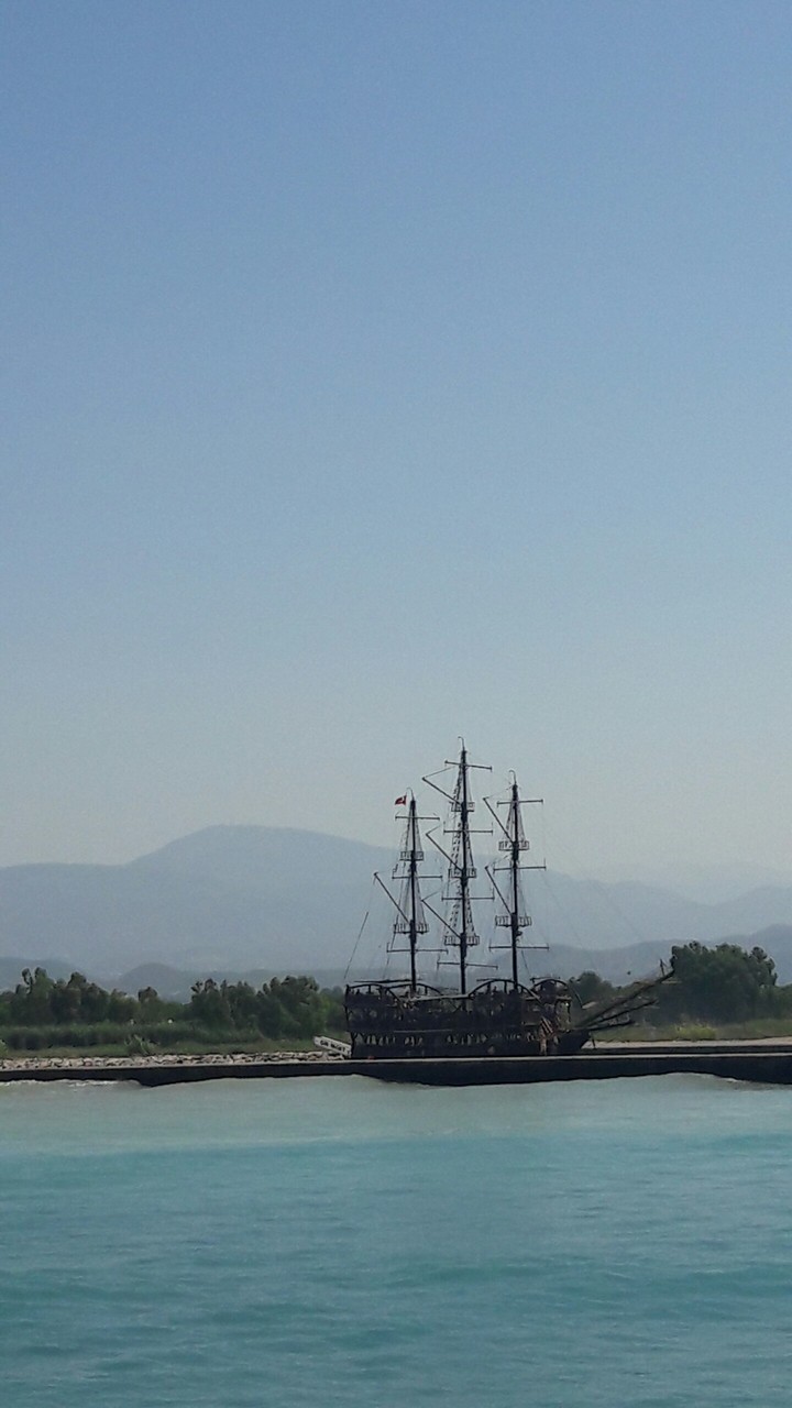 Pirate ship