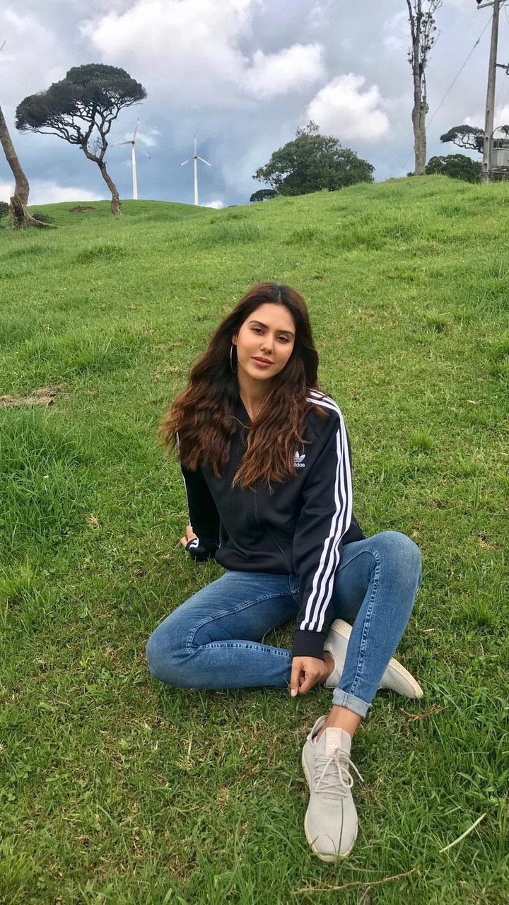 sonam bajwa