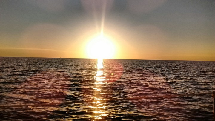 un hermoso atardecer