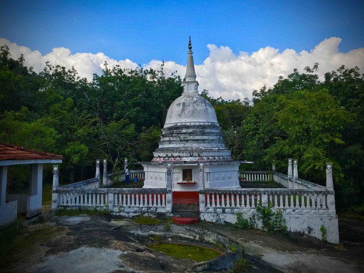 Uruwala Rajamaha viharaya ( Sri Lanka )