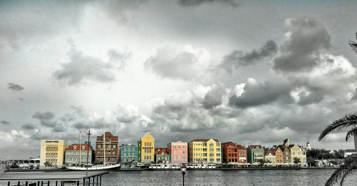 the handels kade in Curacao