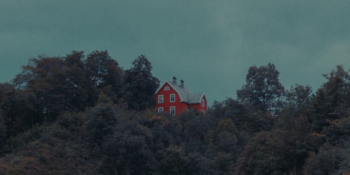 ■□■□