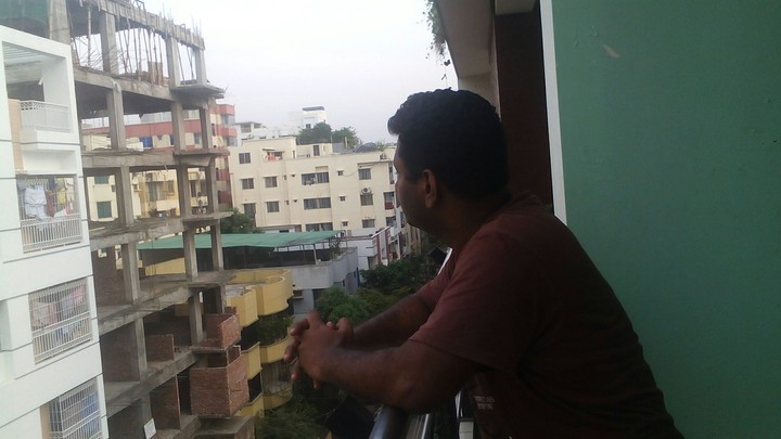 বিকেলে কারো আপেক্ষা