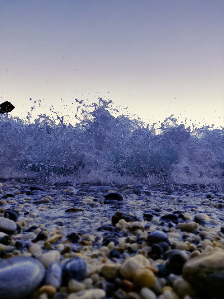 capture this splashing moment